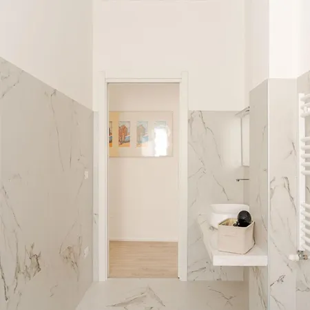 Just Here - L'artista Apartmán Bari